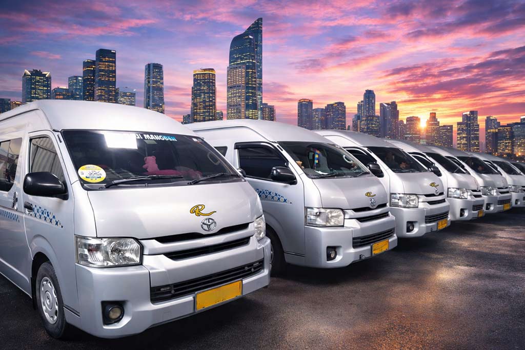 armada-hiace-unit-royal-shuttle