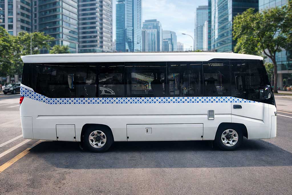 minibus-royal-shuttle